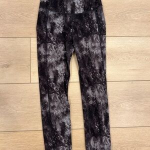 All in Motion Charcoal Tie-Dye Leggings